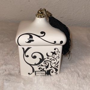 Croscill Home Black & White Container